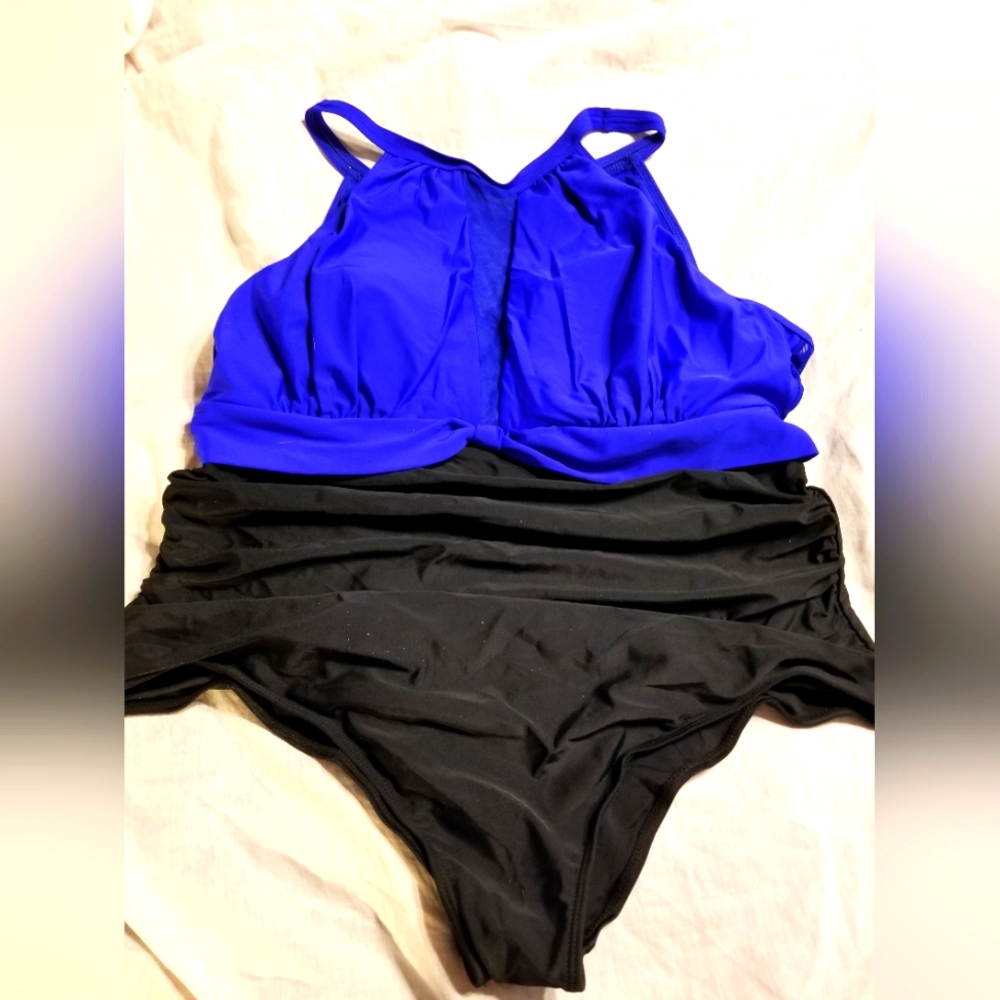 Nwt 20w swim suit vintage classic design